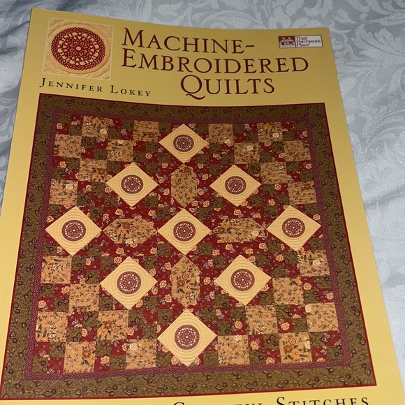 5 Quilting Books by That Patchwork Place - Picture 6 of 11